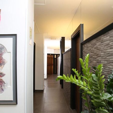 Boutique Hotel Piazza Carita 나폴리 외부 사진