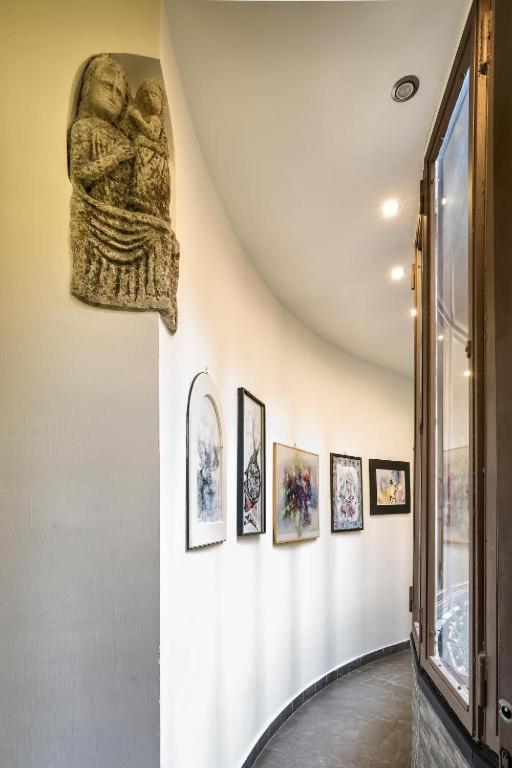 Boutique Hotel Piazza Carita 나폴리 외부 사진
