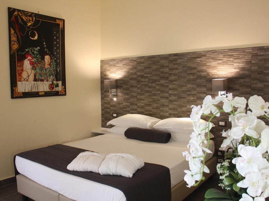 Boutique Hotel Piazza Carita 나폴리 외부 사진
