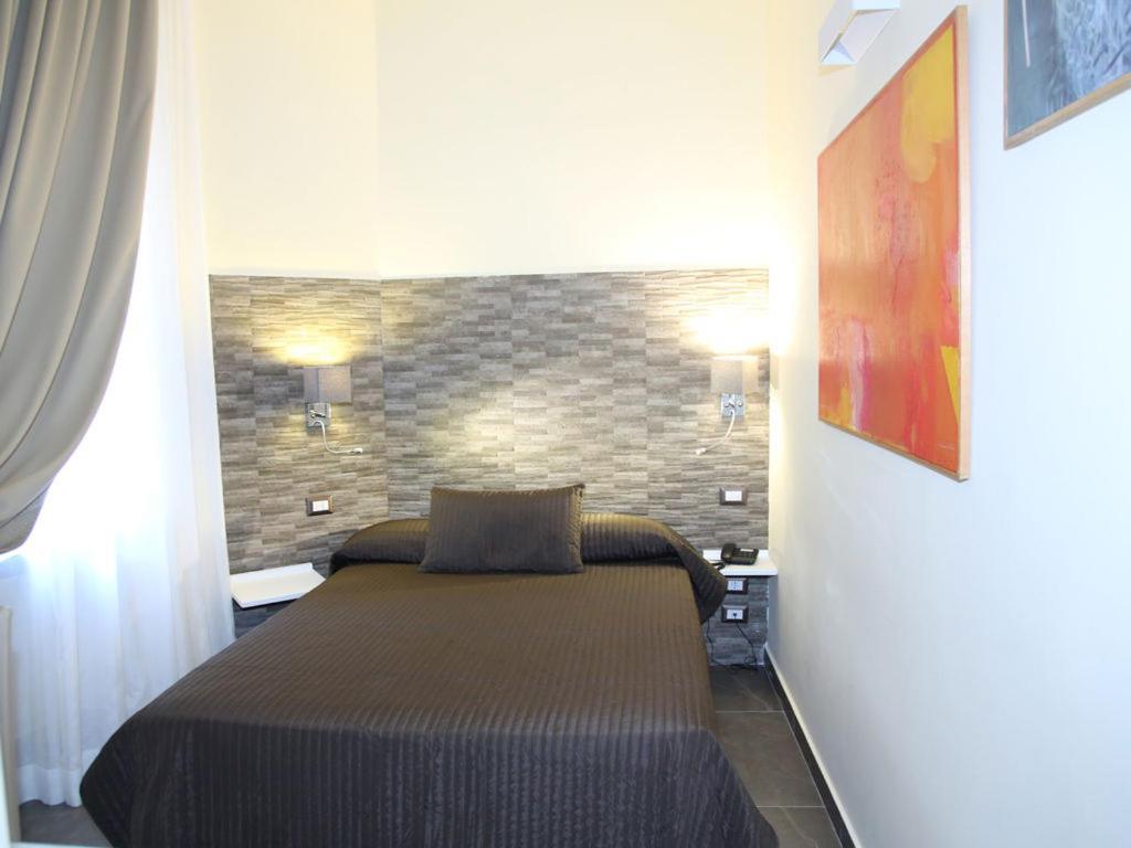 Boutique Hotel Piazza Carita 나폴리 외부 사진